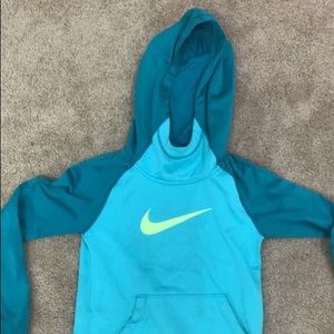 Nike hoodie kids xs